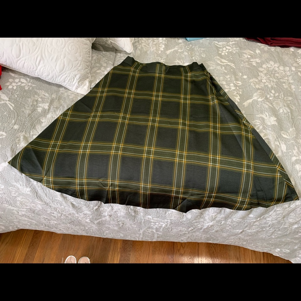 Ann Taylor schoolgirl green skirt green plaid CUTE